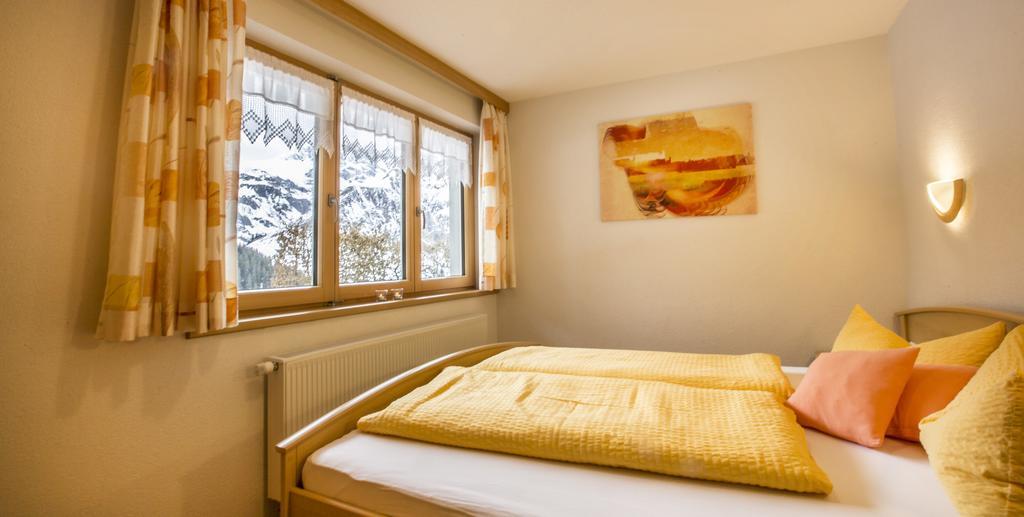 Haus Annette Aparthotel Schroecken Exterior photo